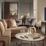 Hotel Royal Savoy &