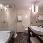 Hotel Royal Savoy & 5*