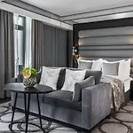 Royal Savoy &