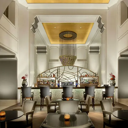 Ξενοδοχείο Royal Savoy & 5*