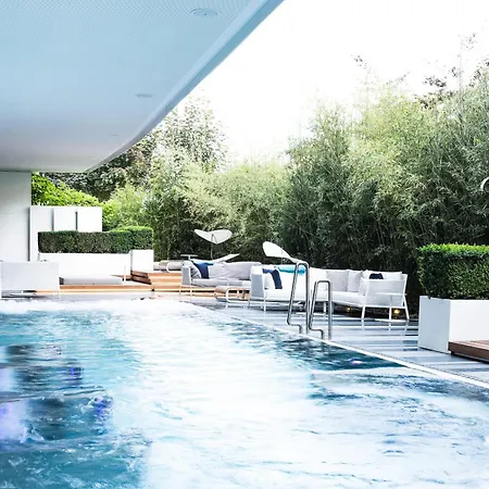 Ξενοδοχείο Royal Savoy &
