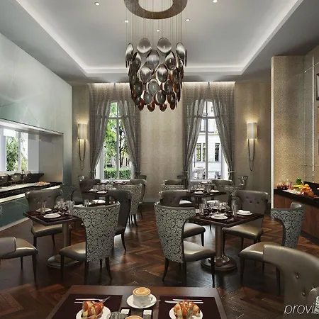 Ξενοδοχείο Royal Savoy & 5*