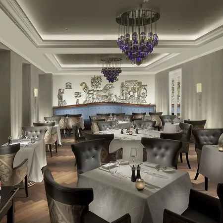 Royal Savoy & 5*