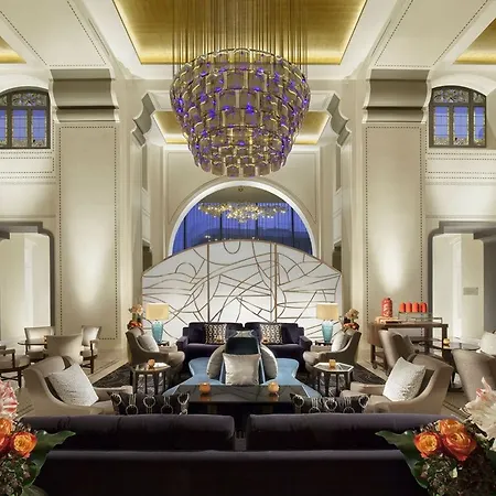Ξενοδοχείο Royal Savoy & 5*