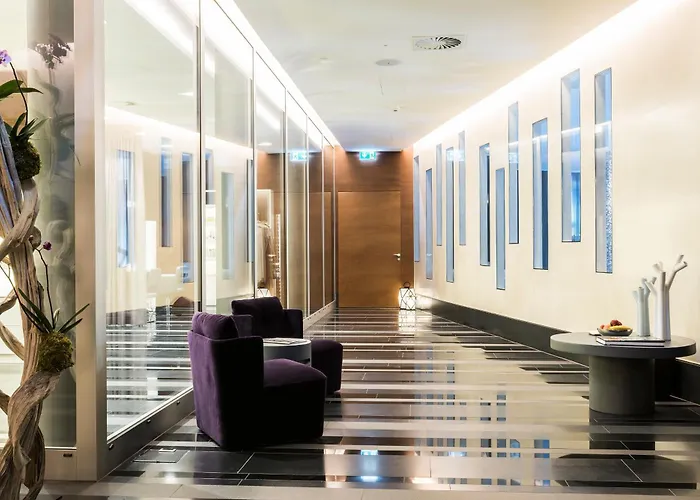 Royal Savoy & Ξενοδοχείο 5*