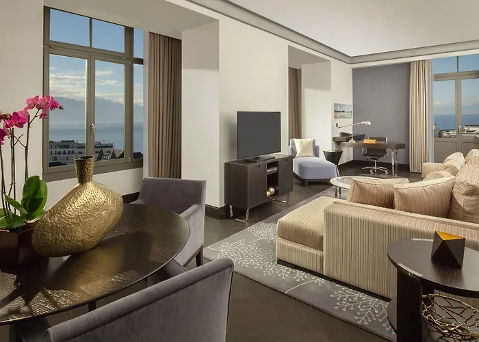 Ξενοδοχείο Royal Savoy &