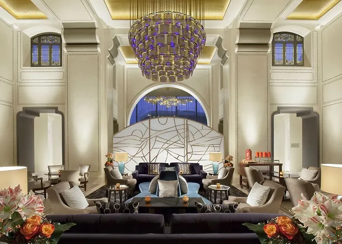 Ξενοδοχείο Royal Savoy & 5*